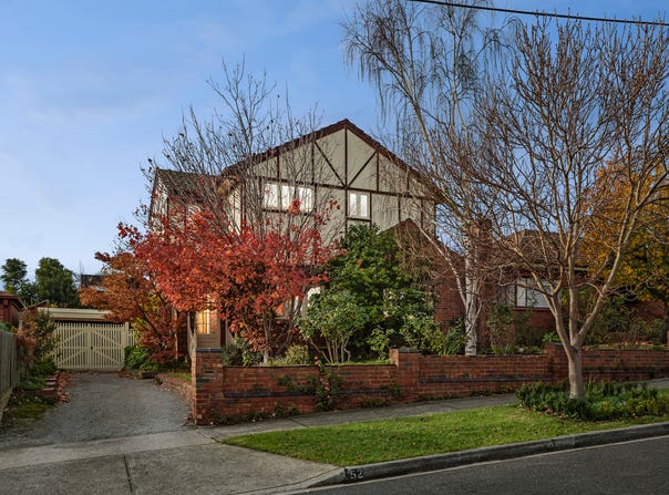 52 Henshall Road, Strathmore, Vic 3041