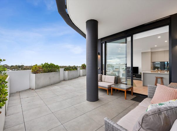 402c/166 Whitehorse Road, Blackburn, Vic 3130