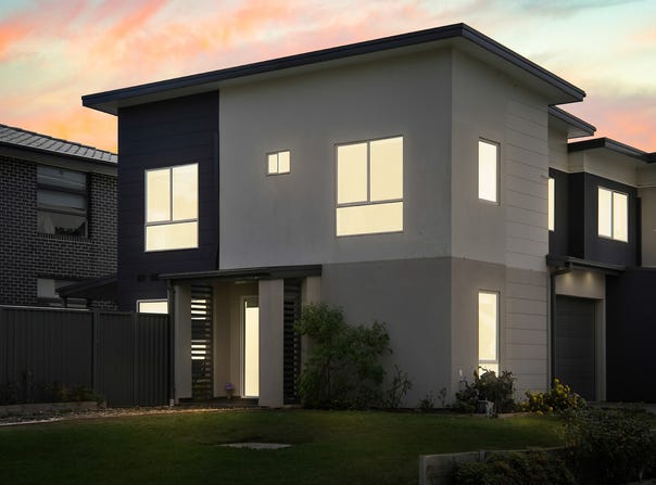81A Mary Ann Drive, Glenfield, NSW 2167