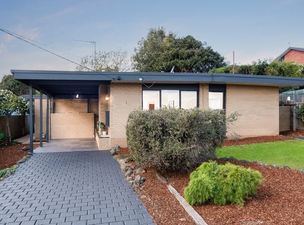 1 Dunsmore Road, Highton, Vic 3216