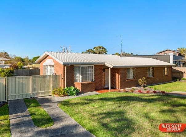 9 The Crescent, Inverloch, Vic 3996