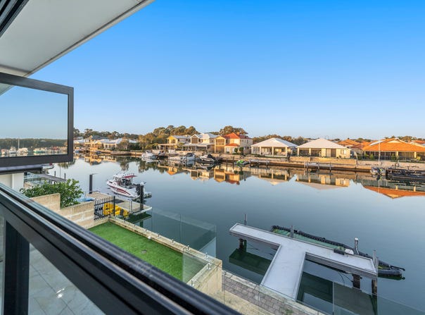 35 Erins Isle, Dudley Park, WA 6210