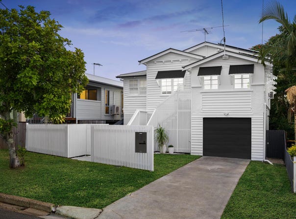 8 Kismet Street, Camp Hill, Qld 4152