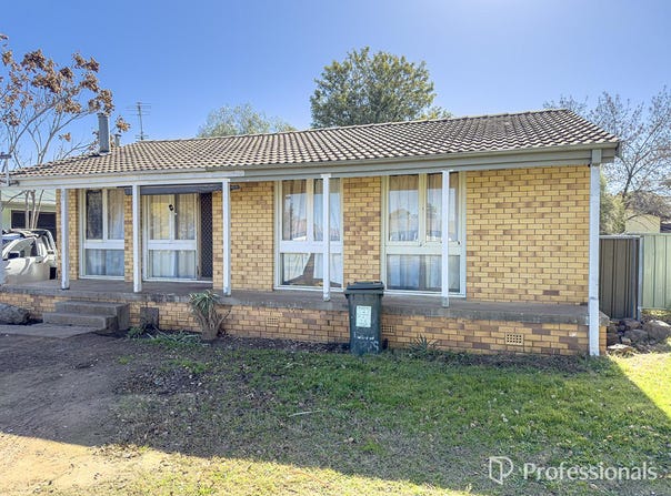 15 Bourne Street, West Tamworth, NSW 2340