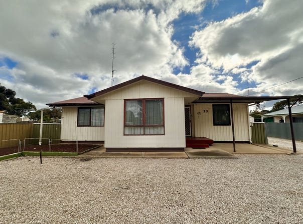 33 Railway Tce W, Snowtown, SA 5520