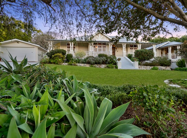 1 Cintra Street, Eastern Heights, Qld 4305