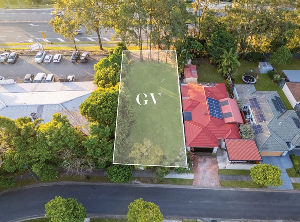 18 Merrilaine Crescent, Merrimac, Qld 4226