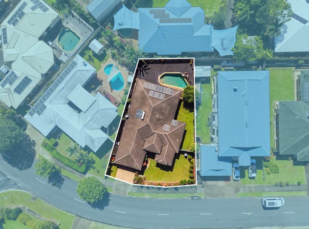 142 McFarlane Drive, Kanimbla, Qld 4870