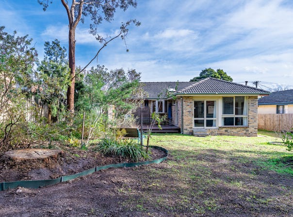 42 Longfellow Avenue, Mooroolbark, Vic 3138