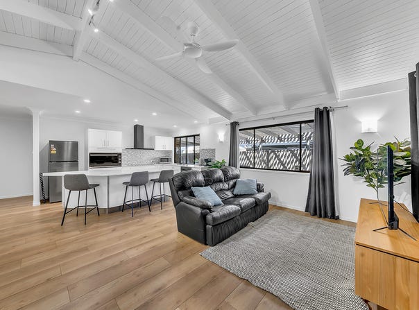 25 Whitcomb Street, Hillcrest, Qld 4118