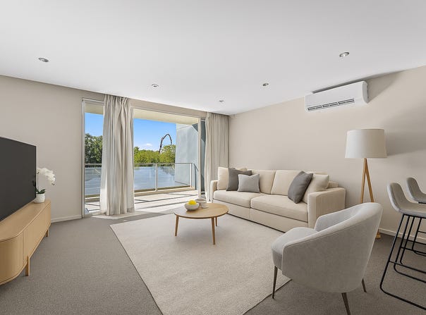 1218/2 Activa Way, Hope Island, Qld 4212