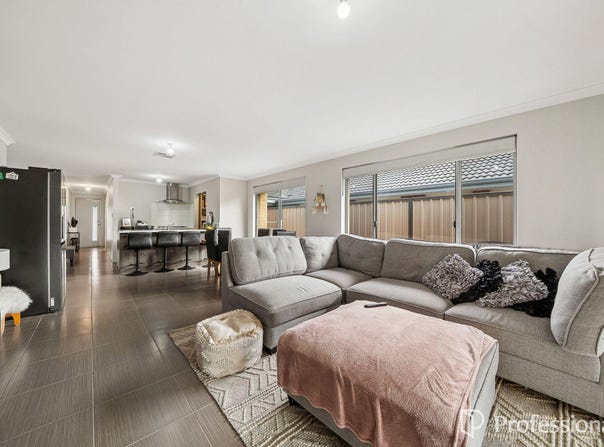27 Sansimeon Boulevard, Byford, WA 6122
