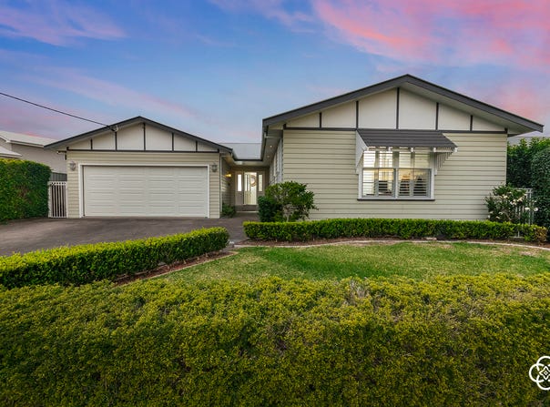 13 Toohey Crescent, Adamstown Heights, NSW 2289