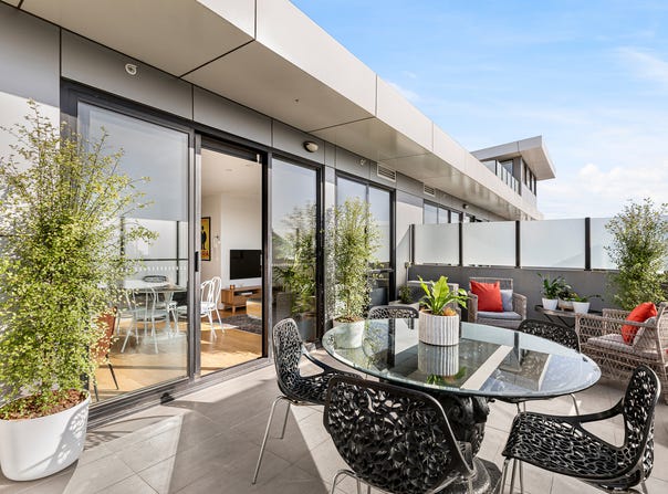 304/18 Gilbert Road, Preston, Vic 3072