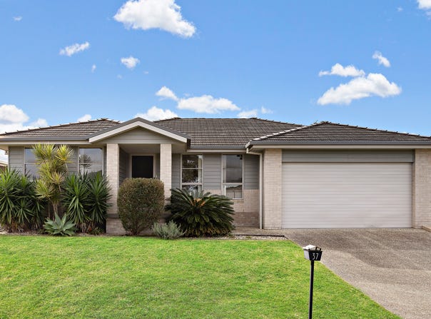 37 Kyla Crescent, Port Macquarie, NSW 2444