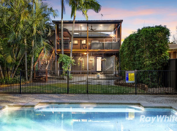 2 Waratah Drive, Clontarf, Qld 4019