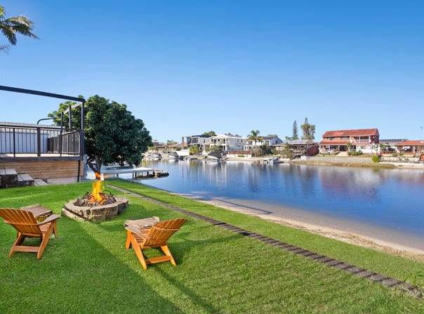 21 Sundowner Court, Mermaid Waters, Qld 4218
