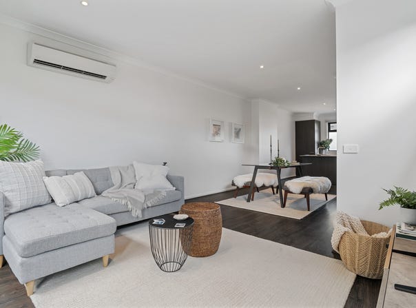 14 Tiller Walk, Mornington, Vic 3931