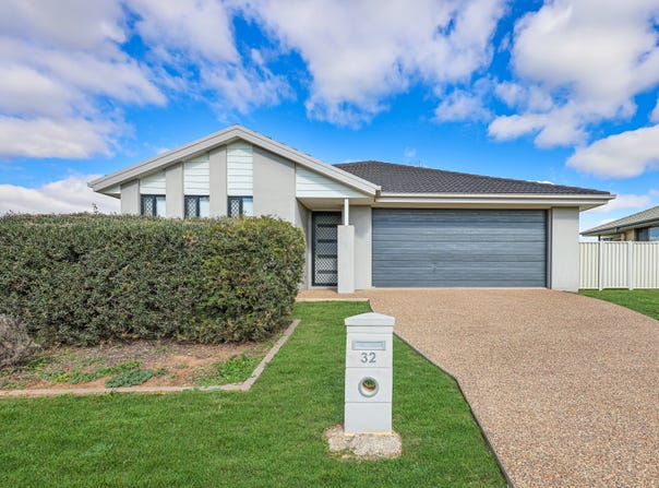 32 Drakeford Street, Tamworth, NSW 2340
