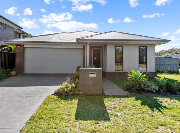 35 Rosemary Street, Fern Bay, NSW 2295