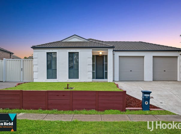 35 Rain Lover Drive, Kurunjang, Vic 3337
