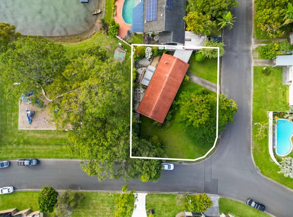 17 Whitsunday Drive, Currumbin Waters, Qld 4223