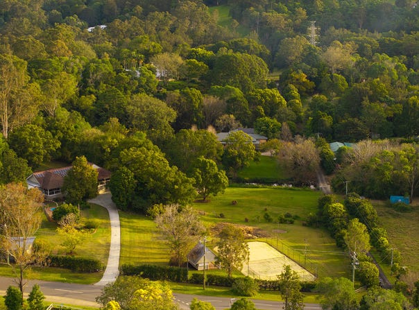 128 Gold Creek Road, Brookfield, Qld 4069