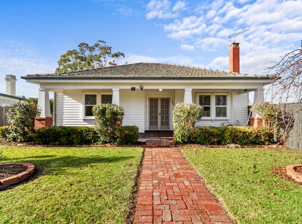 98 MARLEY STREET, Sale, Vic 3850