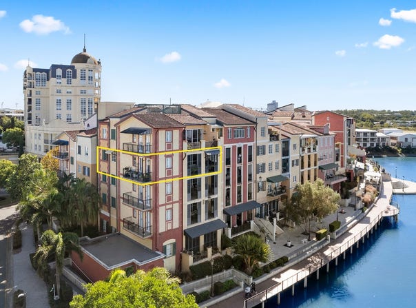 28/3030 The Boulevard, Carrara, Qld 4211