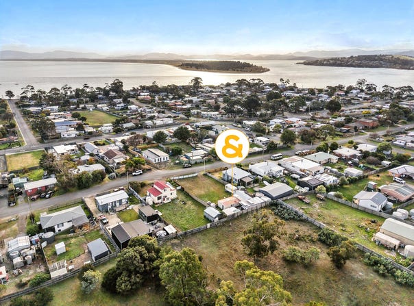 11 Tenth Avenue, Dodges Ferry, Tas 7173