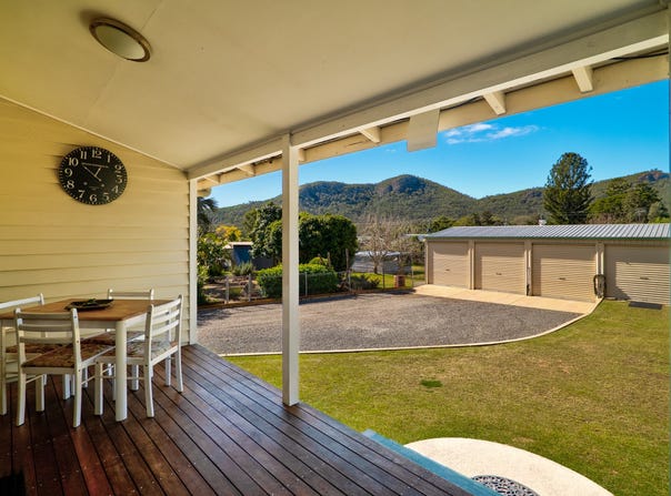 24 Richard Street, Esk, Qld 4312
