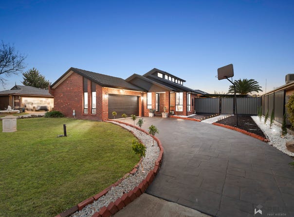 15 Hoddle Court, Melton West, Vic 3337