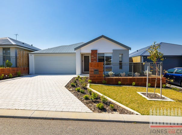 8 Bulloo Loop, Ellenbrook, WA 6069