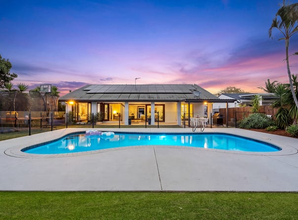 13 Inveray Avenue, Benowa, Qld 4217
