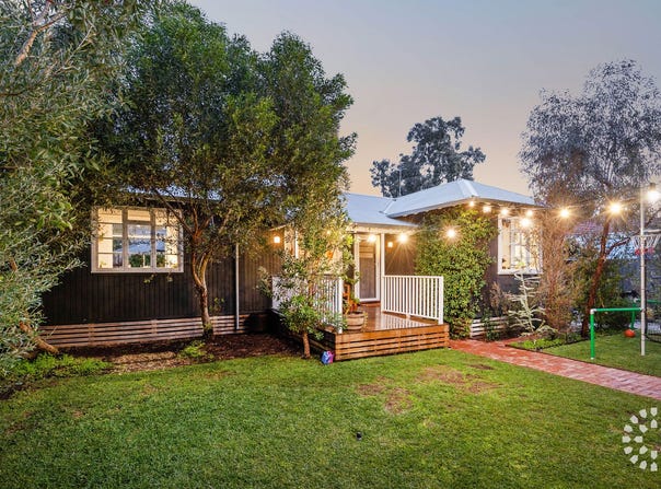17 Harwood Street, Hilton, WA 6163