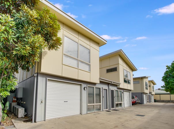 3/4 Menzies Court, Moranbah, Qld 4744