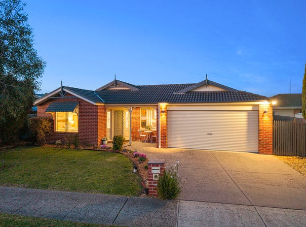 31 Pomegranate Way, Pakenham, Vic 3810