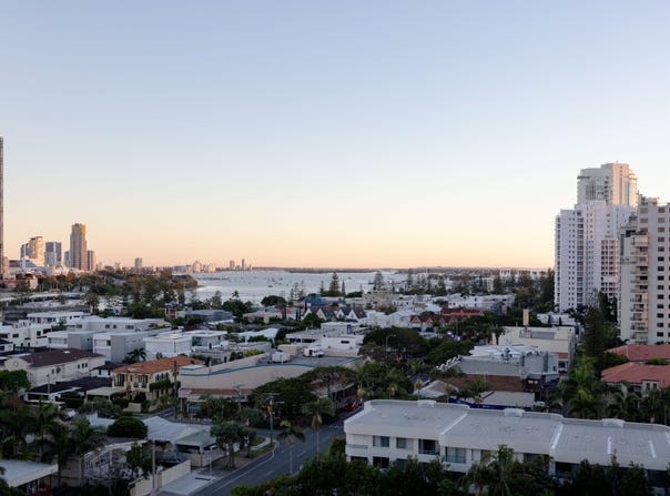 37/3 Tedder Avenue, Main Beach, Qld 4217