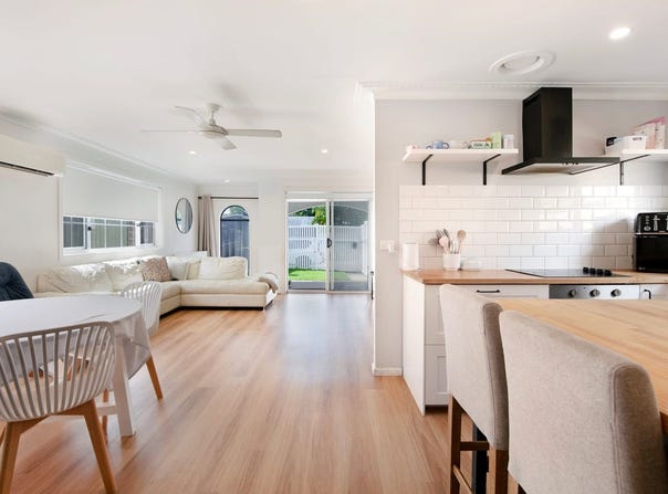 1/6 Craft Court, Miami, Qld 4220