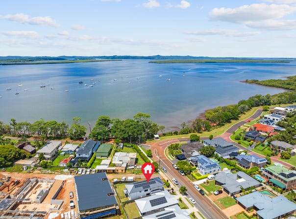 5 Moores Road, Redland Bay, Qld 4165