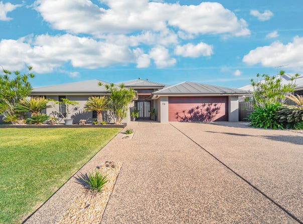 26 Newman Drive, Emerald, Qld 4720