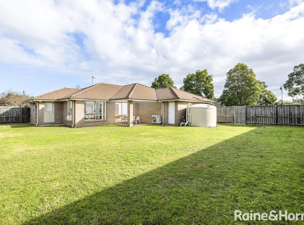 75 Pershing Place, Tanilba Bay, NSW 2319