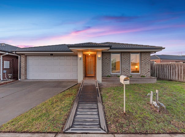 4 Pegasus Street, Pakenham, Vic 3810