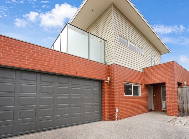 2/31 Roberts Road, Belmont, Vic 3216