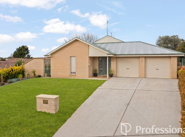 8 Dale Place, Bathurst, NSW 2795