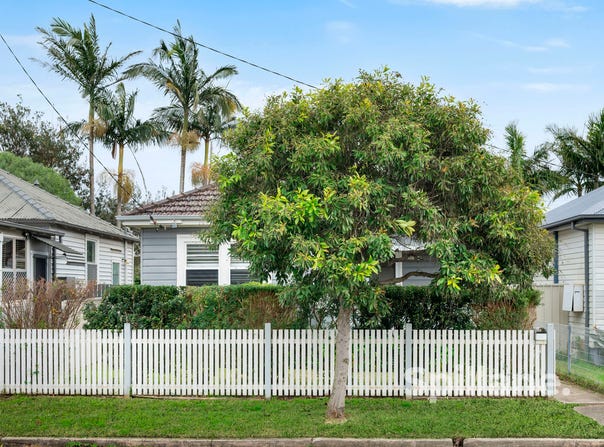 18 Edwin Street, Maryville, NSW 2293