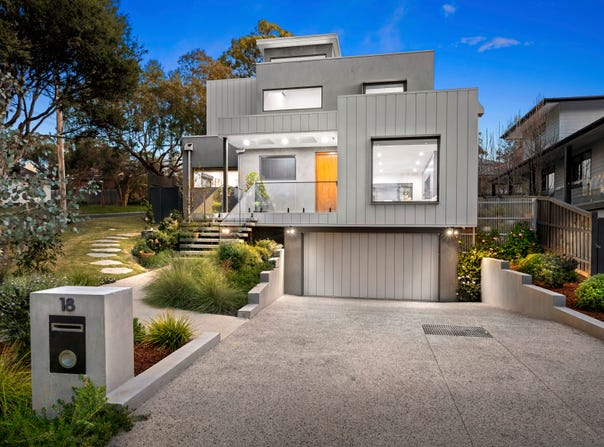 18 Mcfarlane Street, Montmorency, Vic 3094
