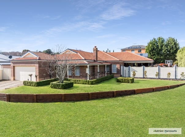 5 Robinia Court, Kilmore, Vic 3764