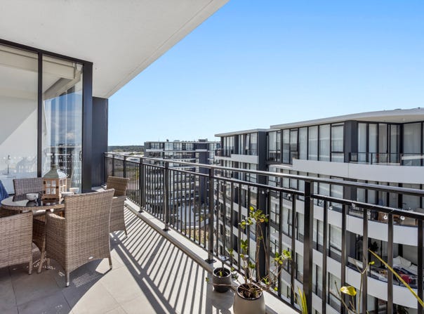 1813/6-8 Sickle Avenue, Hope Island, Qld 4212