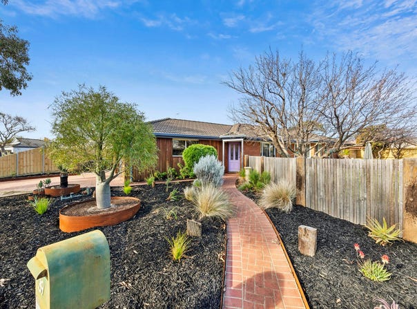 39 Boscarne Avenue, Torquay, Vic 3228